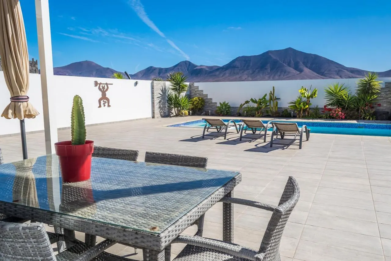 Villa Carol Playa Blanca